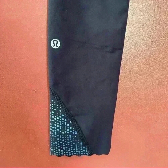Lululemon Tight Stuff Reflective Tights - Picture 9 of 10